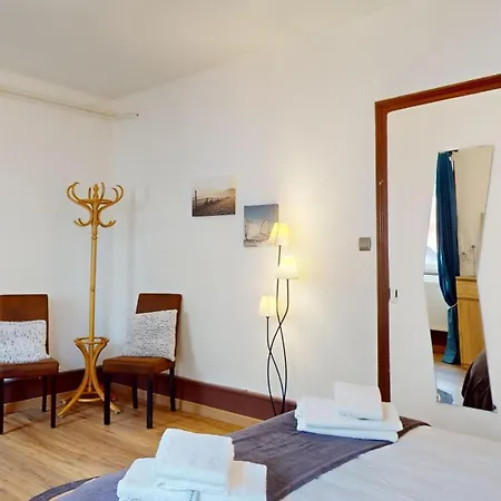 Les Cigognes D'alsace Colmar